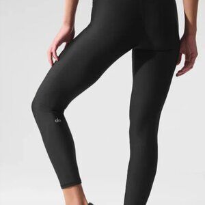 Alo Yoga Black Leggings & Medium Size & High Waist